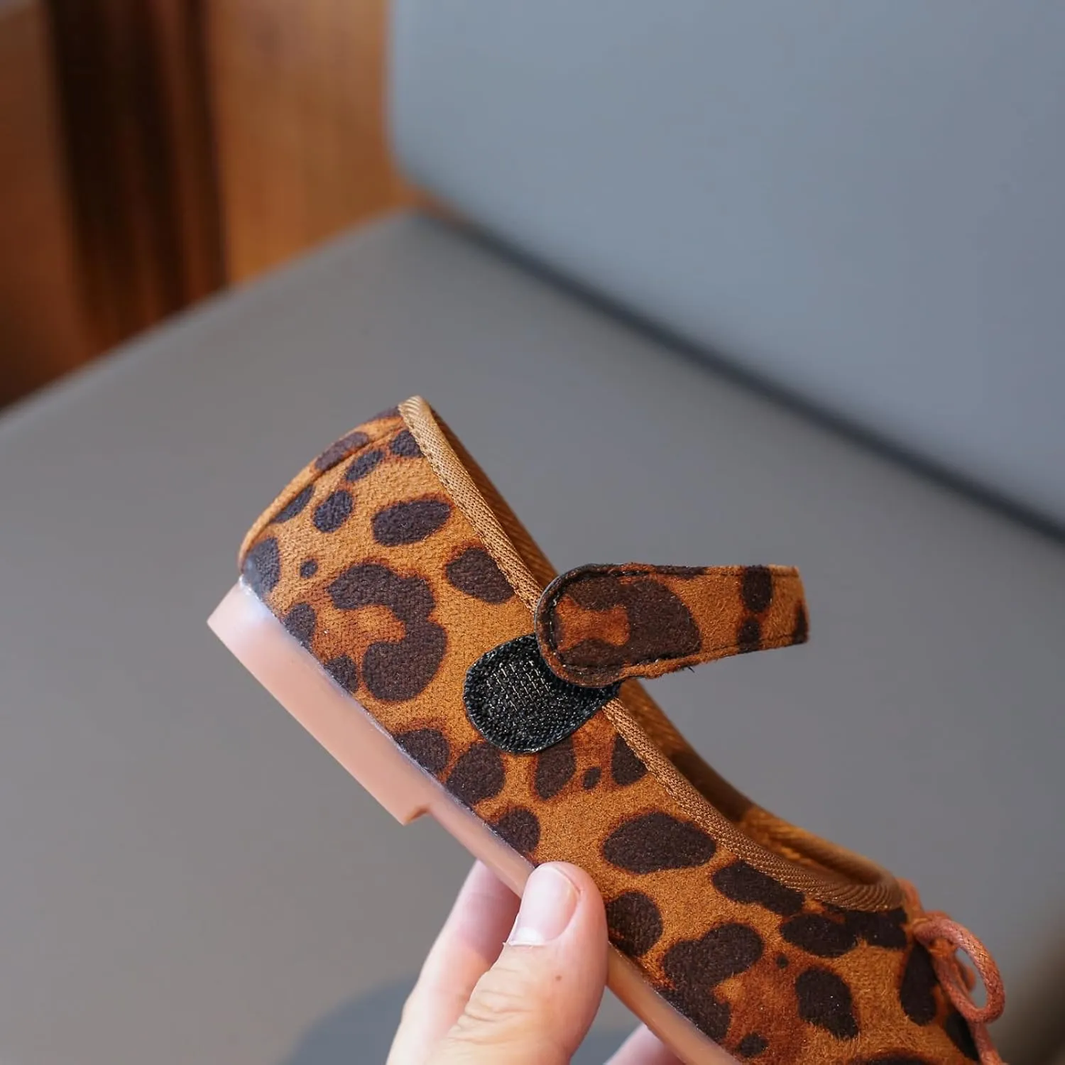 Children's Boat Shoes – Slip-On Loafers with Bow Tie and Leopard Pattern, Comfortable Closed Toe Flats for Fall 2025